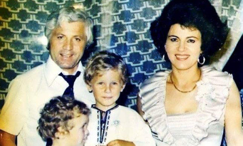 irina loghin cu sotul si copiii lor (2)