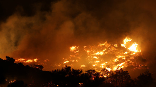Massive fire erupts in Ierapetra, Crete