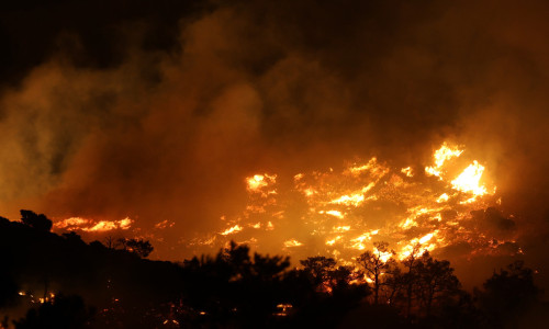 Massive fire erupts in Ierapetra, Crete