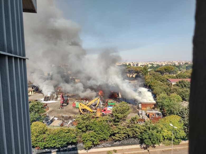 explozie benzinarie roma