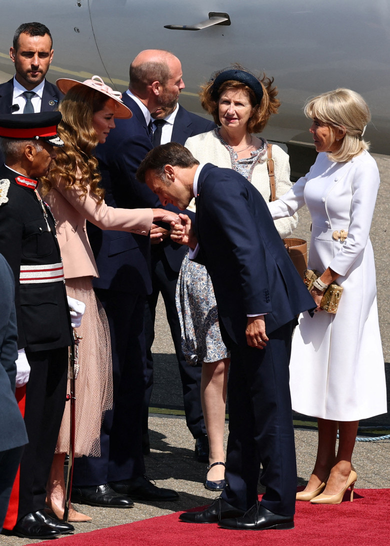 macron uk (3)
