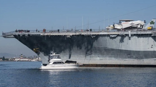 Căpitanul beat al unui iaht privat, arestat de Paza de Coastă după ce a lovit portavionul muzeu USS Midway/ Foto: X