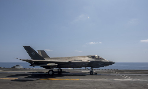 Un avion F-35 al Marinei SUA s-a prăbuşit în California/ Profimedia