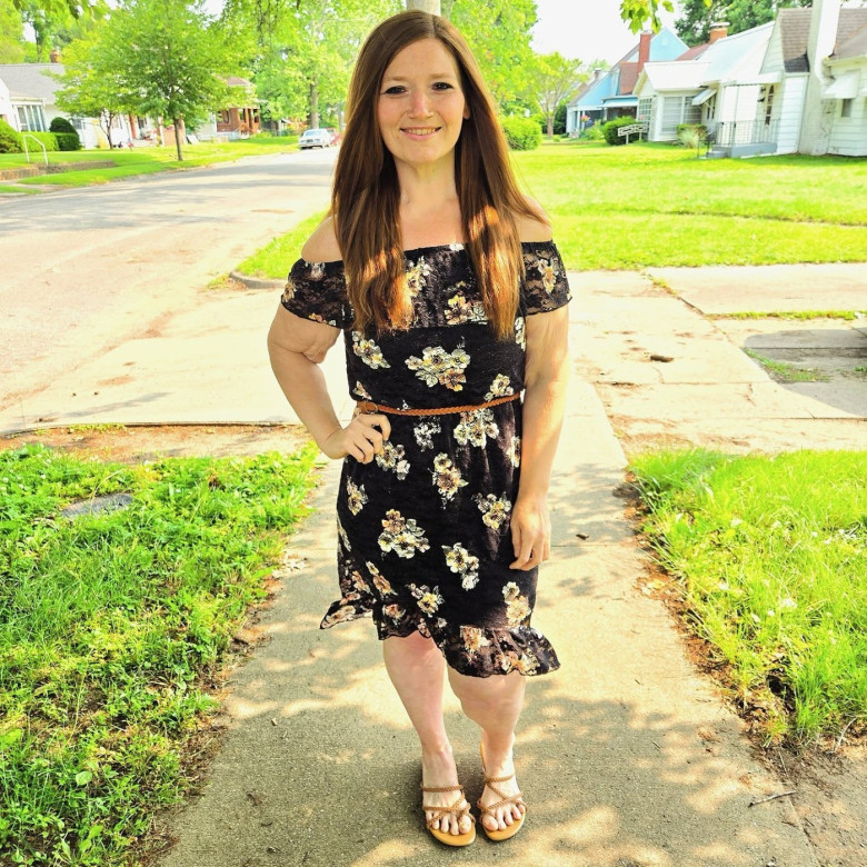 Woman who dropped 310lbs WITHOUT fat jabs after feeling like 'prisoner' in own body proudly shows off excess skin in swimwear but still CAN'T go swimming