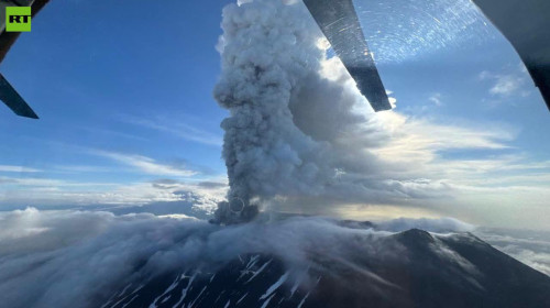 Un vulcan din Rusia a erupt după mai mult de 450 de ani de inactivitate/ Foto: X