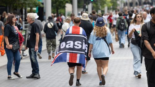 Oasis fani