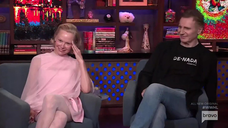 Pamela Anderson și Liam Neeson