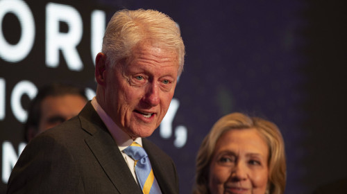 Clinton-Doppel in Berlin: Weltforum im Adlon zieht Elite an, Das Weltforum im Berliner Hotel Adlon lockte internationale