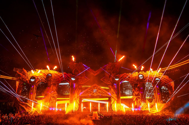 Untold 2025 - day 1- (2)