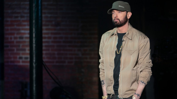 Eminem, dezvăluiri despre lupta pe care a dus-o cu dependenţa de droguri: „A trebuit să învăţ să merg, să vorbesc şi să fac rap din nou”
