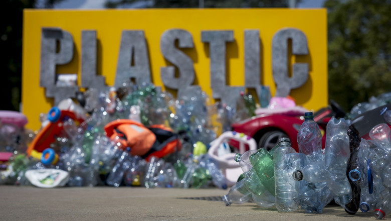 plastic (3)