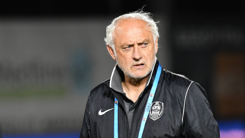 Romania SuperLiga Stage 11: CFR Cluj vs FCU 1948 Craiova Andrea Mandorlini during Romania SuperLiga Stage 11: CFR Cluj v