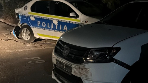 A lovit șase mașini