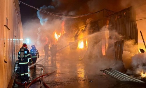 incendiu dragonul rosu 26 august 2025