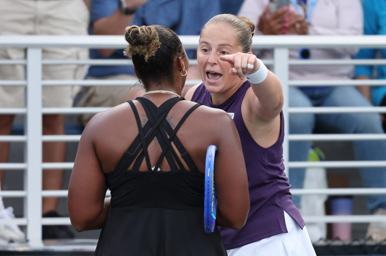 Taylor Townsend şi Jelena Ostapenko (4)