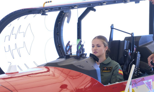 Princess Leonor attends her first day at General Academy of Air and Space