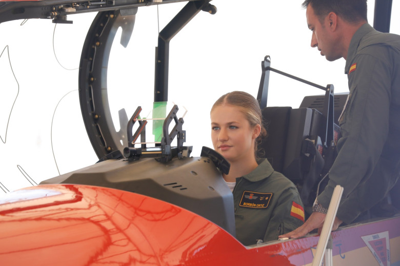 Princess Leonor enters the Air Academy to complete her training as the future head of the Armed Forces.