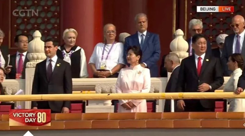 adrian nastase si sotia, alaturi viorica dancila in china