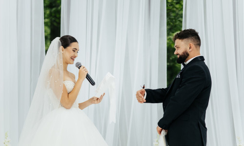 nuntă, fluture pe miri