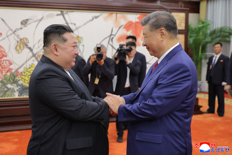 kim, xi (3)