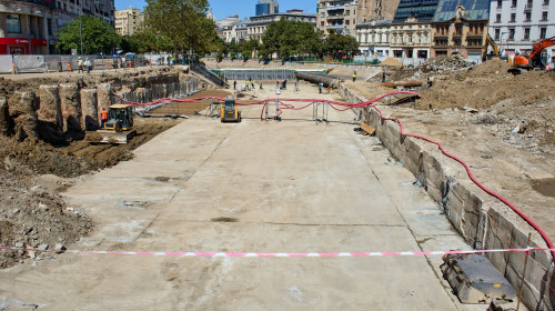 Reconstruction of the Dambovita River Concrete Slab in Unirii Square, Bucharest, Romania - 28 Aug 2025