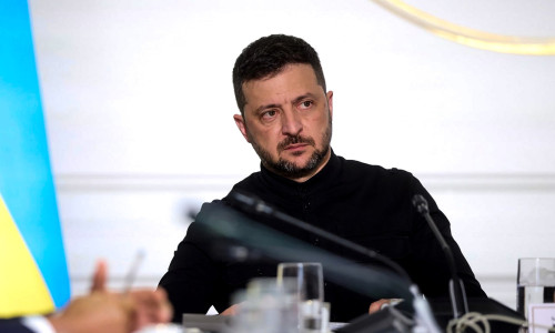 European Leaders Discuss Ukraine Security Guarantees at Paris Summit