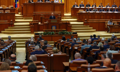 ROMANIA BUCHAREST NEW GOVERNMENT INVESTITURE VOTE