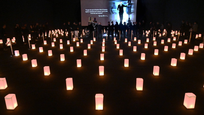 Milan, Giorgio Armani's funeral chapel has been set up at the Armani Theatre on Via Bergognone.
