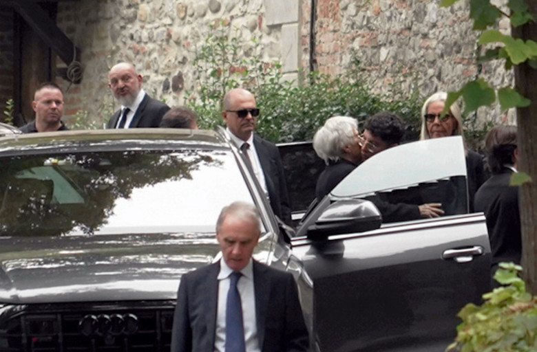 inmormantare Giorgio Armani