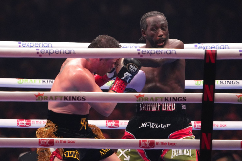 Canelo Alvarez si Terence Crawford