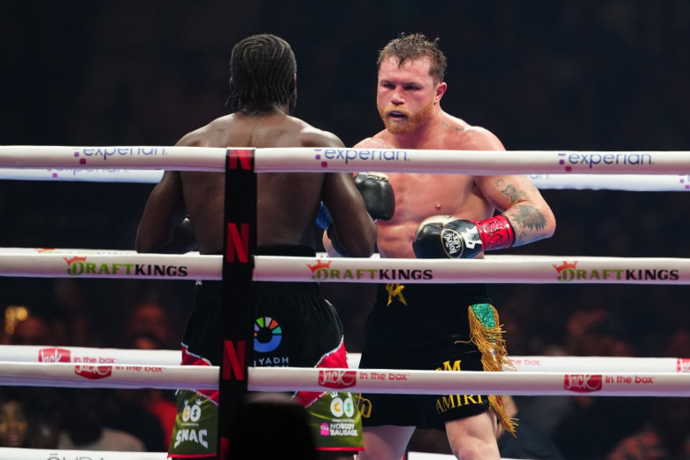 Canelo Alvarez si Terence Crawford