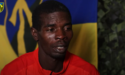 Un atlet kenyan afirmă că a fost înrolat fără voia sa în armata rusă pentru războiul din Ucraina/ Foto: Captură video Youtube