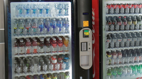 apa, automat apa si sucuri aeroport