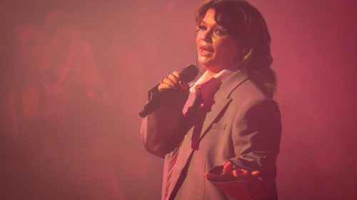 Lola Young performs during the H&M&180 show at 180 The Strand in Temple, central London, during London Fashion Week. Picture date: Thursday September 18, 2025.