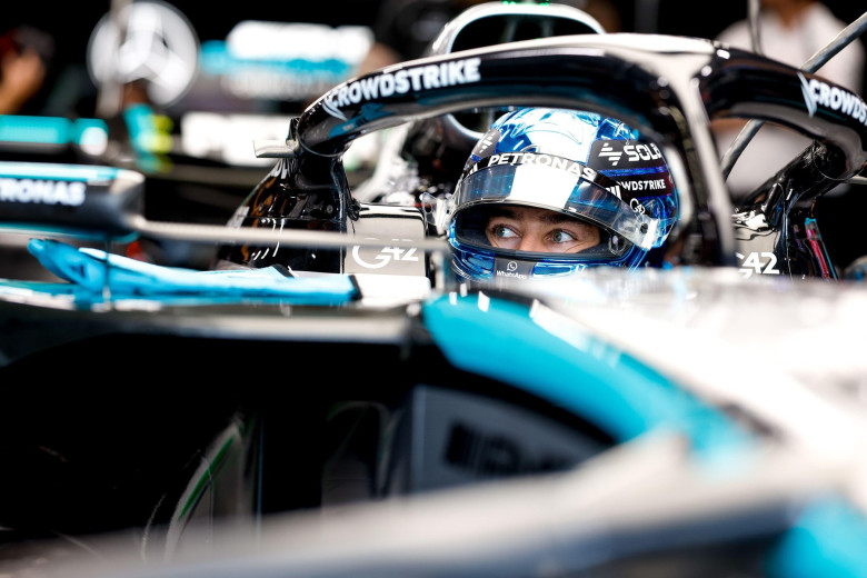 RUSSELL George (gbr), Mercedes AMG F1 Team W16, portrait during the 2025 Formula 1 Singapore Grand Prix, 18th round of the 2025 FIA Formula One World Championship from October 3 to 5, 2025 on the Marina Bay Street Circuit, in Singapore