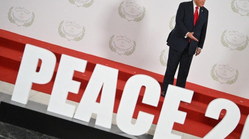 Sommet pour la paix de Charm el-Cheikh, en Egypte "Peace in the Middle East" pour discuter du soutien à la bande de Gaza après le cessez-le-feu entre Israël et le Hamas