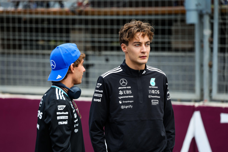 KIMI ANTONELLI Andrea (ita), Mercedes AMG F1 Team W16, RUSSELL George (gbr), Mercedes AMG F1 Team W16, portrait during the 2025 Formula 1 Qatar Airways Azerbaijan Grand Prix, 17th round of the 2025 FIA Formula One World Championship from September 19 to 2