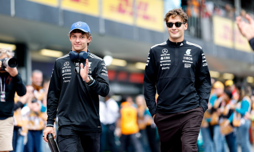 KIMI ANTONELLI Andrea (ita), Mercedes AMG F1 Team W16, portrait and RUSSELL George (gbr), Mercedes AMG F1 Team W16, portrait during the 2025 Formula 1 Qatar Airways Azerbaijan Grand Prix, 17th round of the 2025 FIA Formula One World Championship from Sept