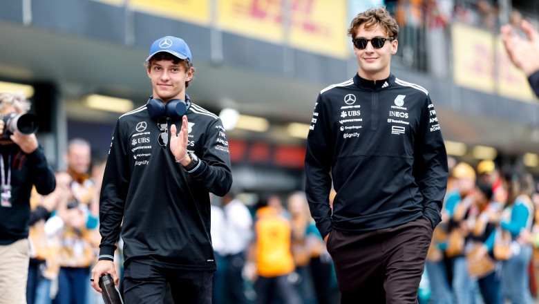 KIMI ANTONELLI Andrea (ita), Mercedes AMG F1 Team W16, portrait and RUSSELL George (gbr), Mercedes AMG F1 Team W16, portrait during the 2025 Formula 1 Qatar Airways Azerbaijan Grand Prix, 17th round of the 2025 FIA Formula One World Championship from Sept