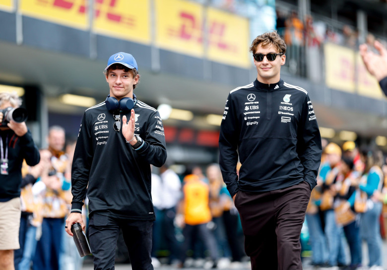 KIMI ANTONELLI Andrea (ita), Mercedes AMG F1 Team W16, portrait and RUSSELL George (gbr), Mercedes AMG F1 Team W16, portrait during the 2025 Formula 1 Qatar Airways Azerbaijan Grand Prix, 17th round of the 2025 FIA Formula One World Championship from Sept