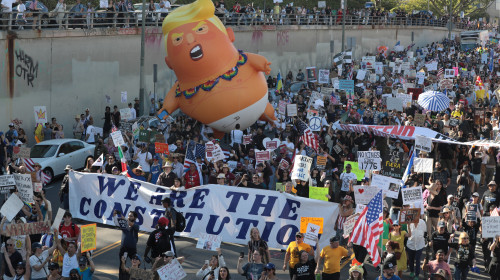 Sute de mii de persoane au manifestat împotriva lui Trump în toată America/ Profimedia