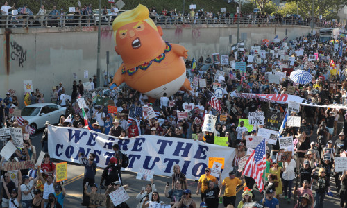 Sute de mii de persoane au manifestat împotriva lui Trump în toată America/ Profimedia
