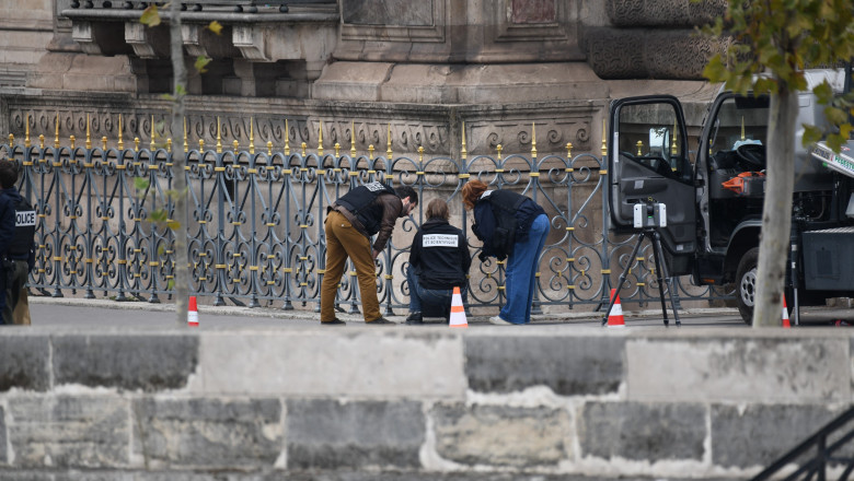 Jaf la Muzeul Luvru din Paris/ Profimedia