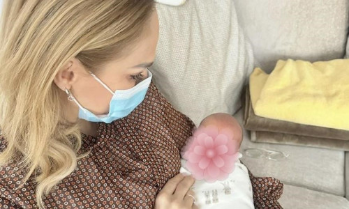 gabriela firea a devenit bunica (3)