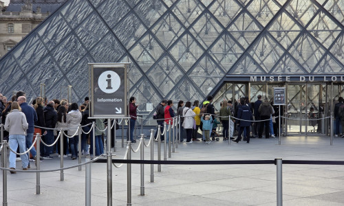 muzeul luvru