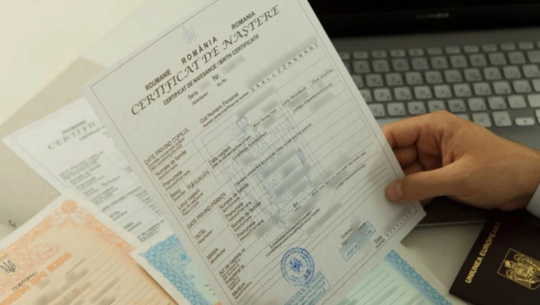 Certificat de naștere/ Facebook