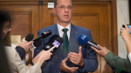 Bucharest, Romania. 20th Oct, 2025: Ionut Mosteanu, Romanian Minister of Defense, speaks to the press after the meeting of the defense committees of the Romanian Parliament. The discussion focused on the four-month voluntary military service and the Minis