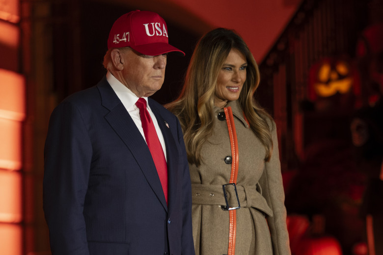 Trump a transformat Casa Albă într-un carnaval de Halloween/ Profimedia