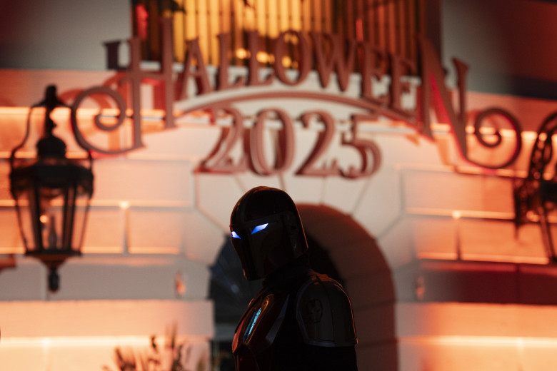 Trump a transformat Casa Albă într-un carnaval de Halloween/ Profimedia