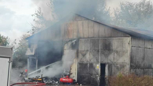 incendiu hala prahova